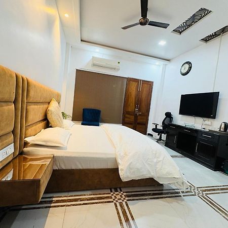 Shreshth Home Stay - Best Family Accommodation - 3Km From Har Ki Pauri, Haridwar, Uttarakhand المظهر الخارجي الصورة