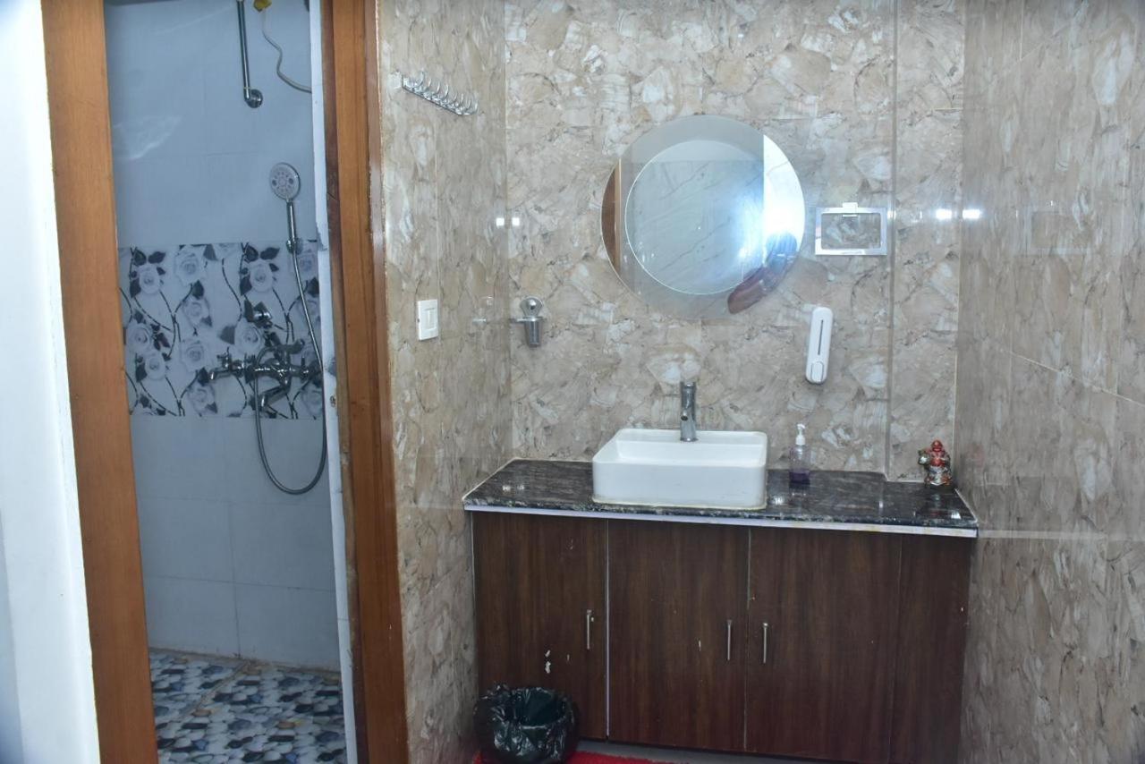Shreshth Home Stay - Best Family Accommodation - 3Km From Har Ki Pauri, Haridwar, Uttarakhand المظهر الخارجي الصورة