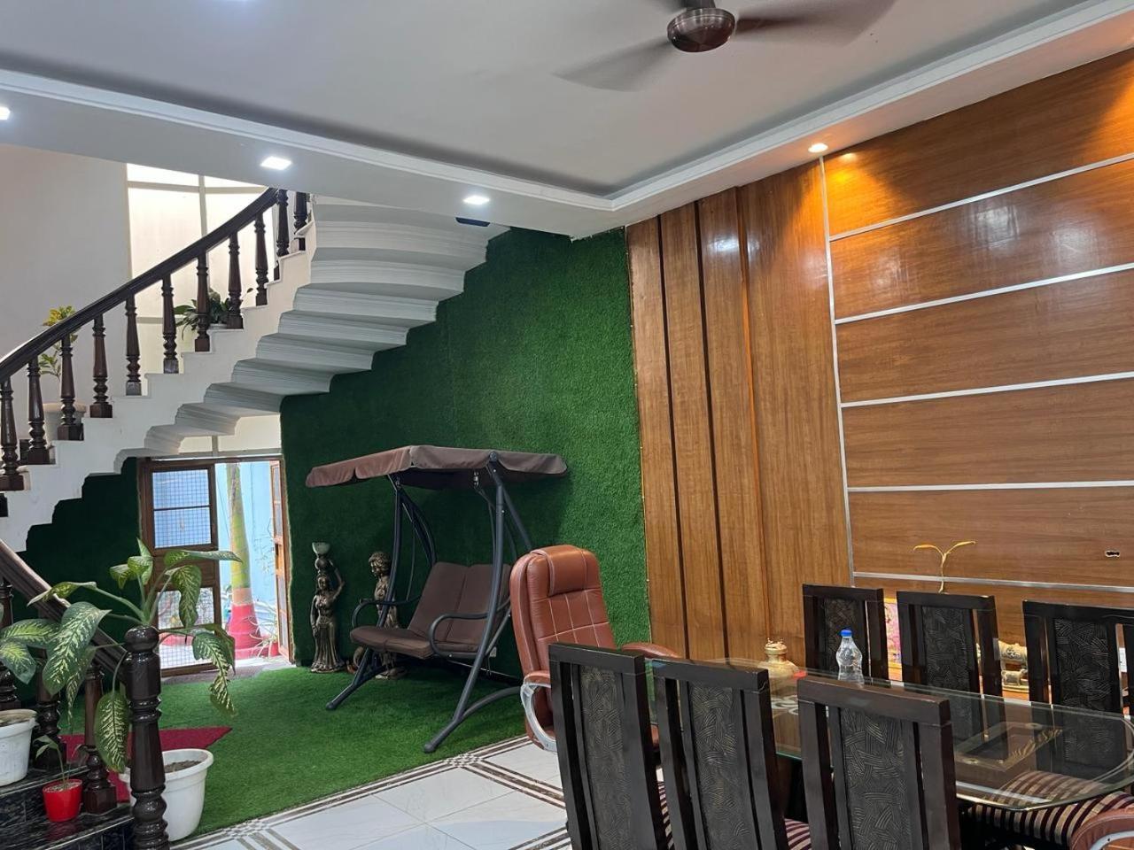 Shreshth Home Stay - Best Family Accommodation - 3Km From Har Ki Pauri, Haridwar, Uttarakhand المظهر الخارجي الصورة